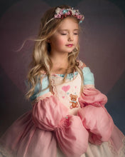 Load image into Gallery viewer, Beary Sweet Flower Crown