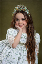 Load image into Gallery viewer, Clover Crown