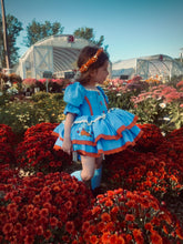 Load image into Gallery viewer, Falling in Love Flower Crown