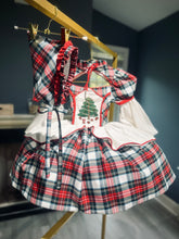 Load image into Gallery viewer, Enchanted Scarlett Beret