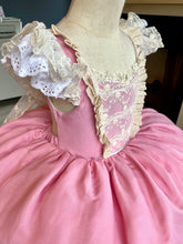 Load image into Gallery viewer, Tulip Dress