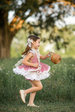 Load image into Gallery viewer, Vintage lace hair bow
